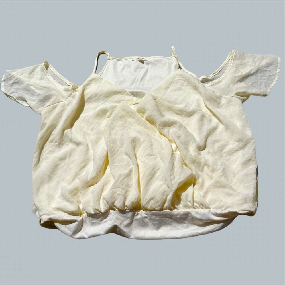 maurices Women’s pastel yellow flowy blouse off shoulder straps unitard large